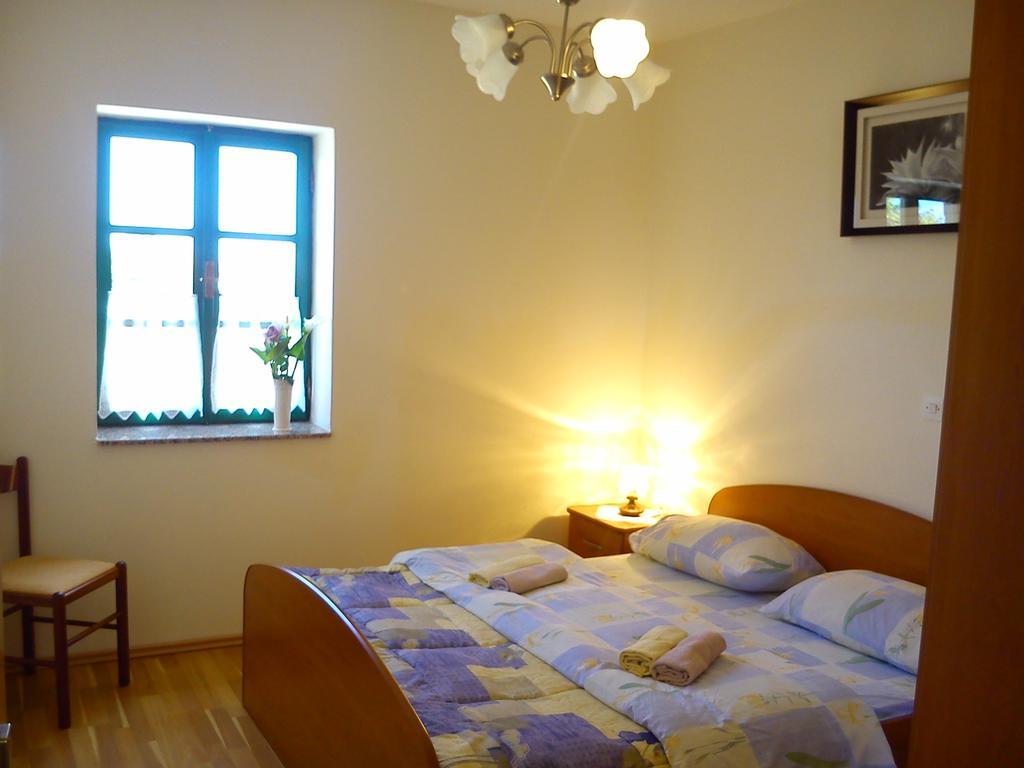 Milutinov Dvor Apartments Vrsi Exteriér fotografie