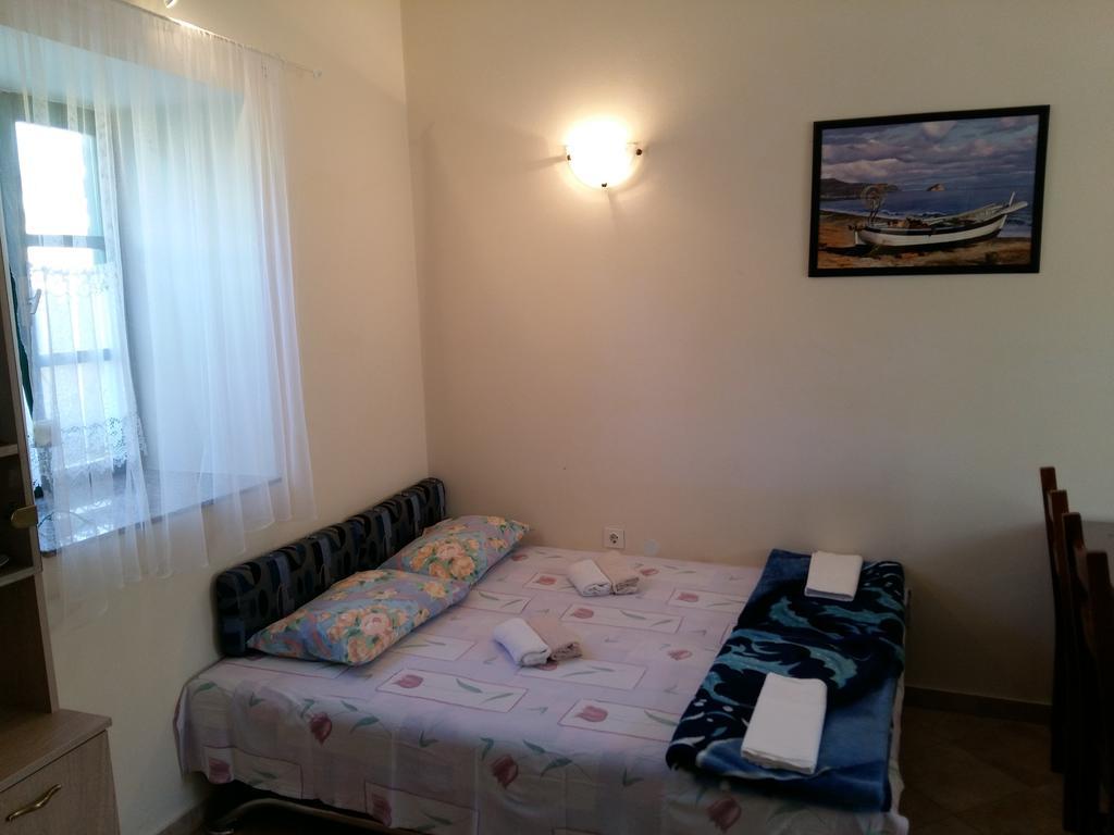Milutinov Dvor Apartments Vrsi Exteriér fotografie