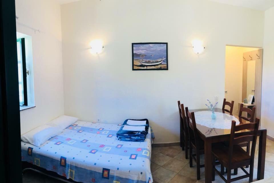 Milutinov Dvor Apartments Vrsi Exteriér fotografie